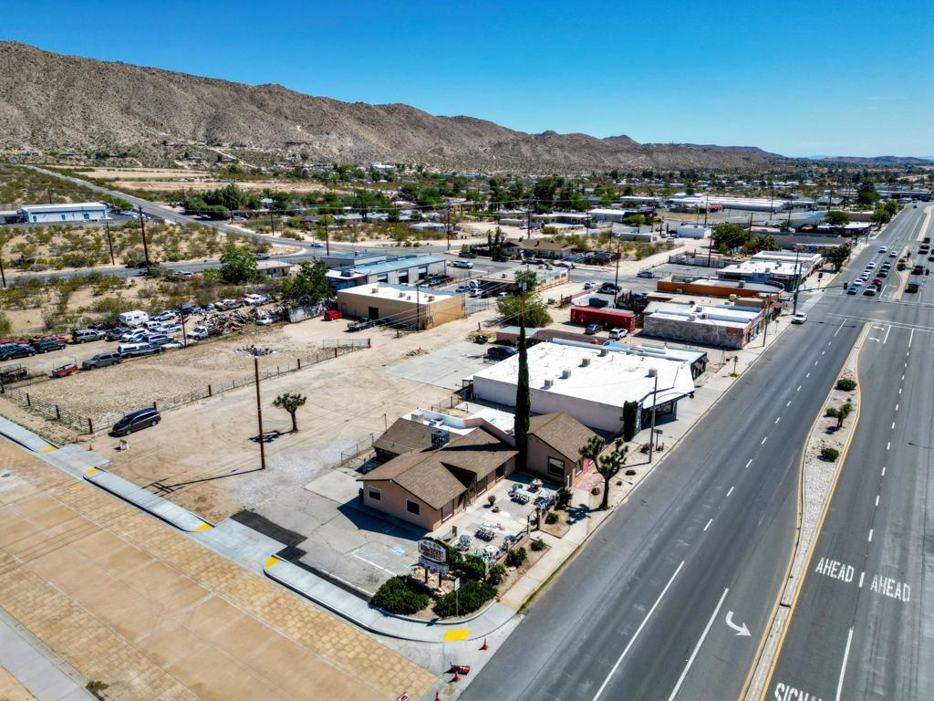 55792 29 Palms Highway Property Photo 10