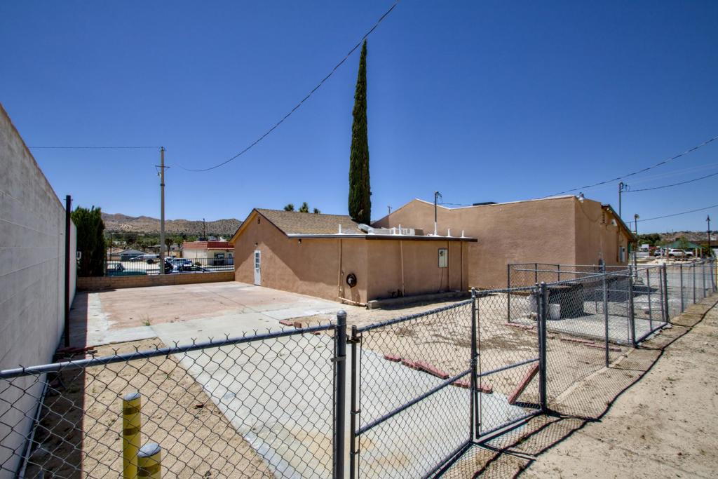 55792 29 Palms Highway Property Photo 49
