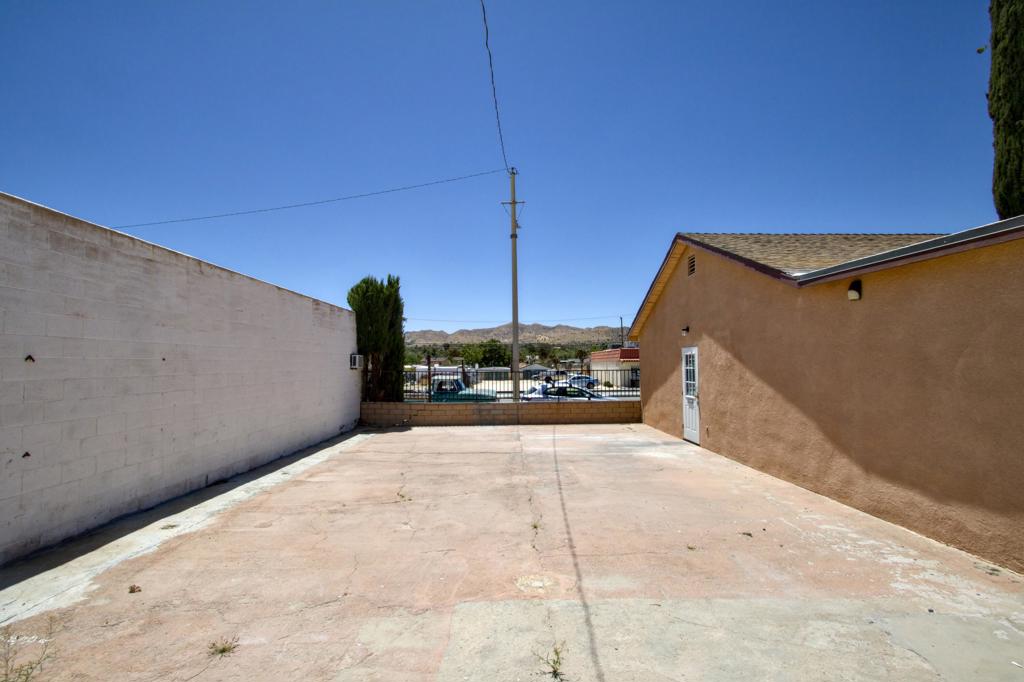 55792 29 Palms Highway Property Photo 53