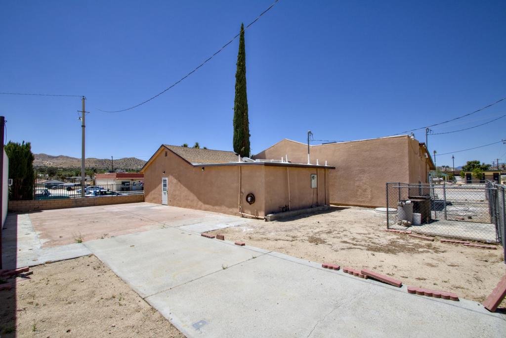 55792 29 Palms Highway Property Photo 55