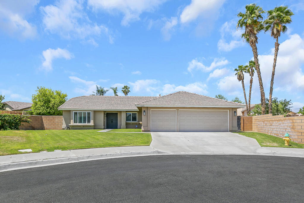 44375 Willow Circle Property Photo 1