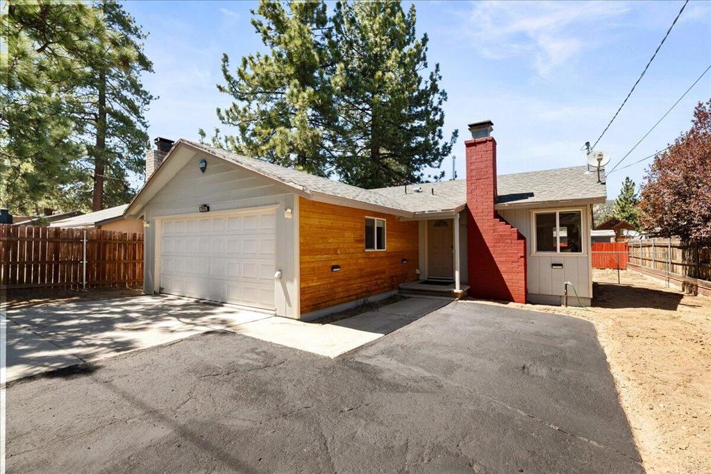 773 W Aeroplane Boulevard Property Photo 1