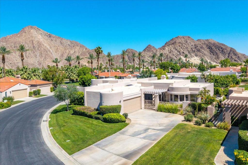 48110 Cll Seranas Property Photo 1