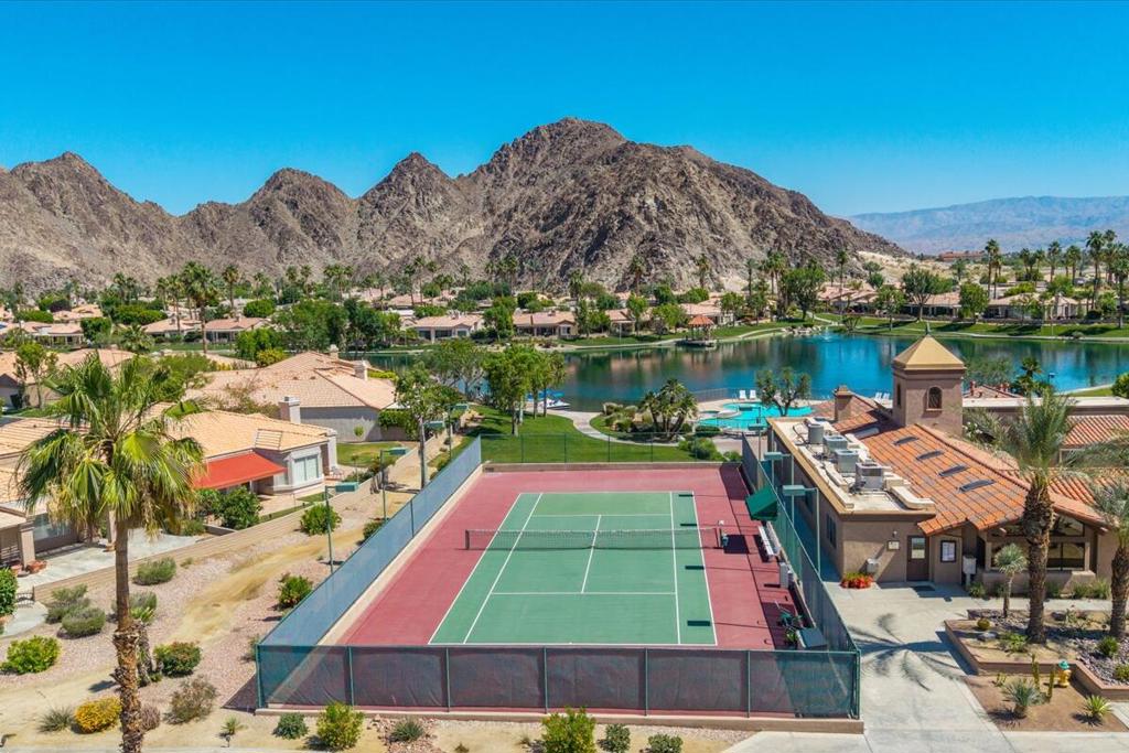 48110 Cll Seranas Property Photo 43