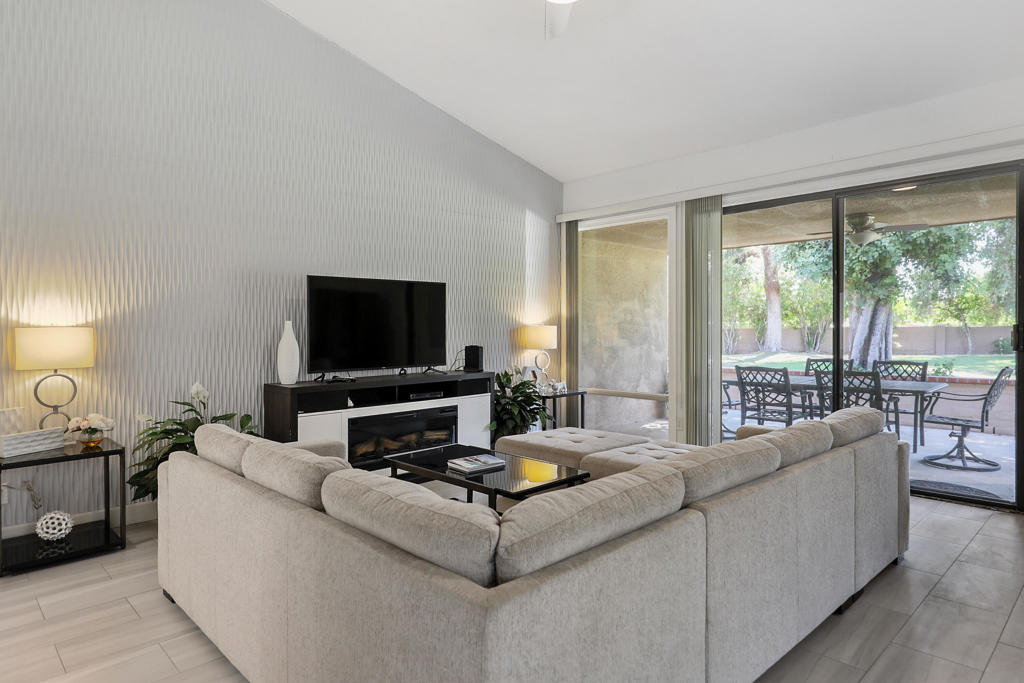5 Majorca Drive Property Photo 1