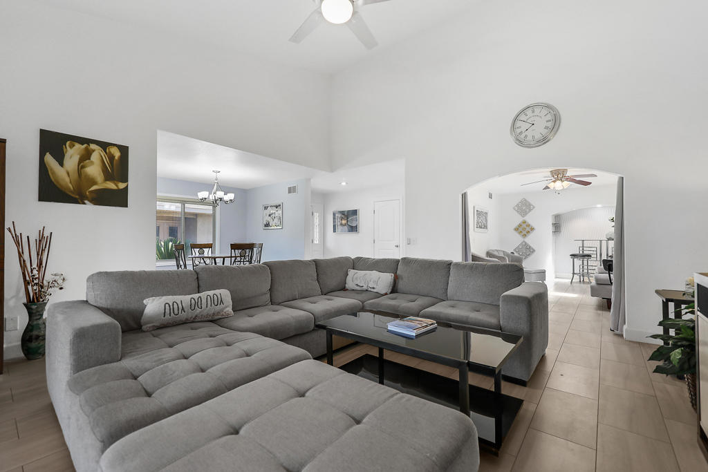 5 Majorca Drive Property Photo 4