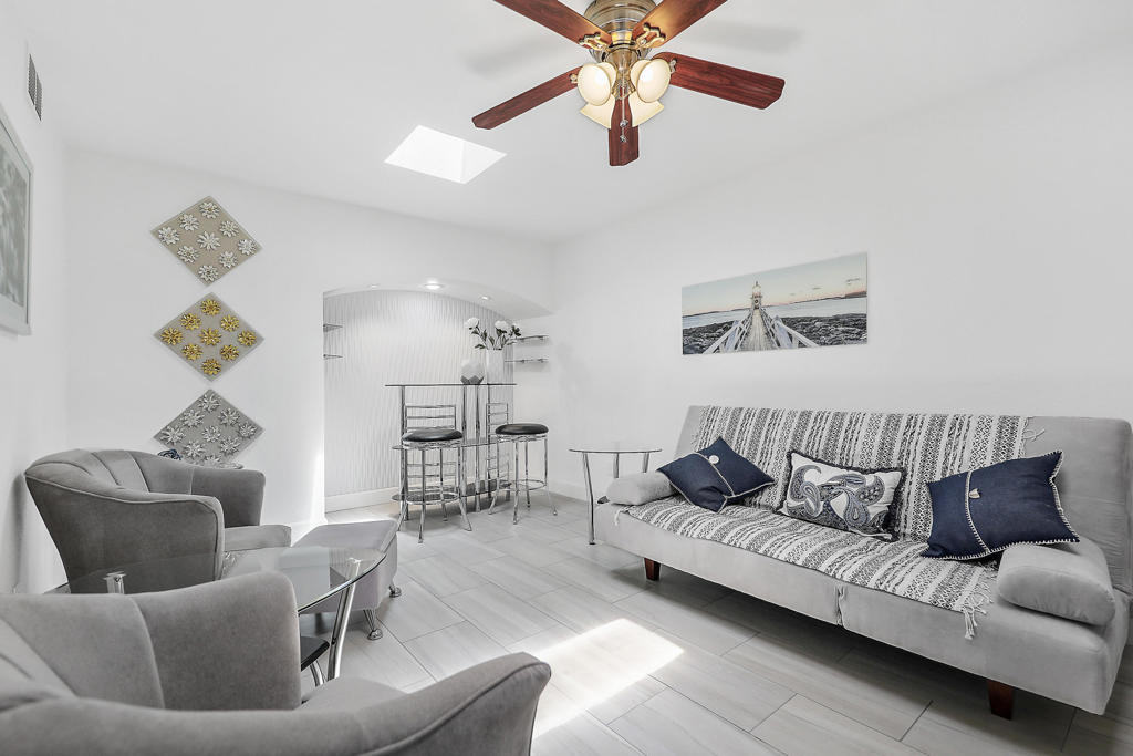 5 Majorca Drive Property Photo 9