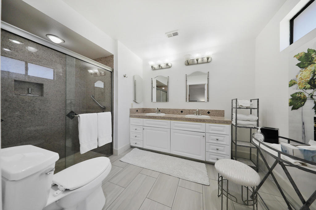 5 Majorca Drive Property Photo 14