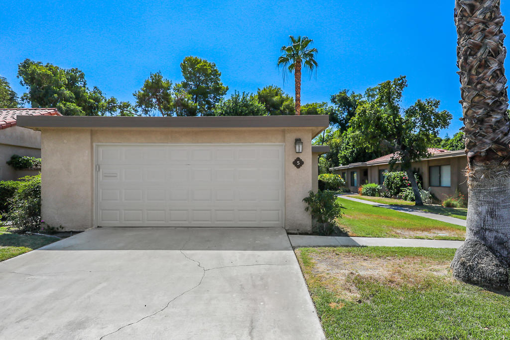 5 Majorca Drive Property Photo 16