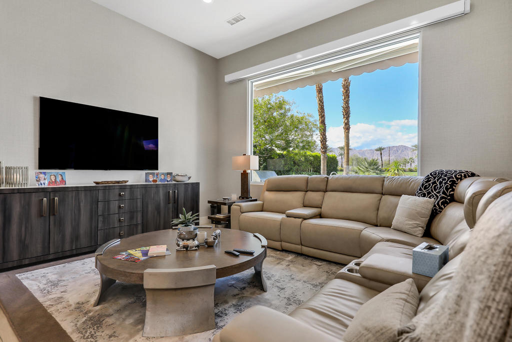 51173 Marbella Court Property Photo 9