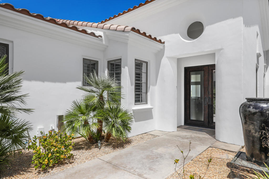 58400 Aracena Property Photo 5