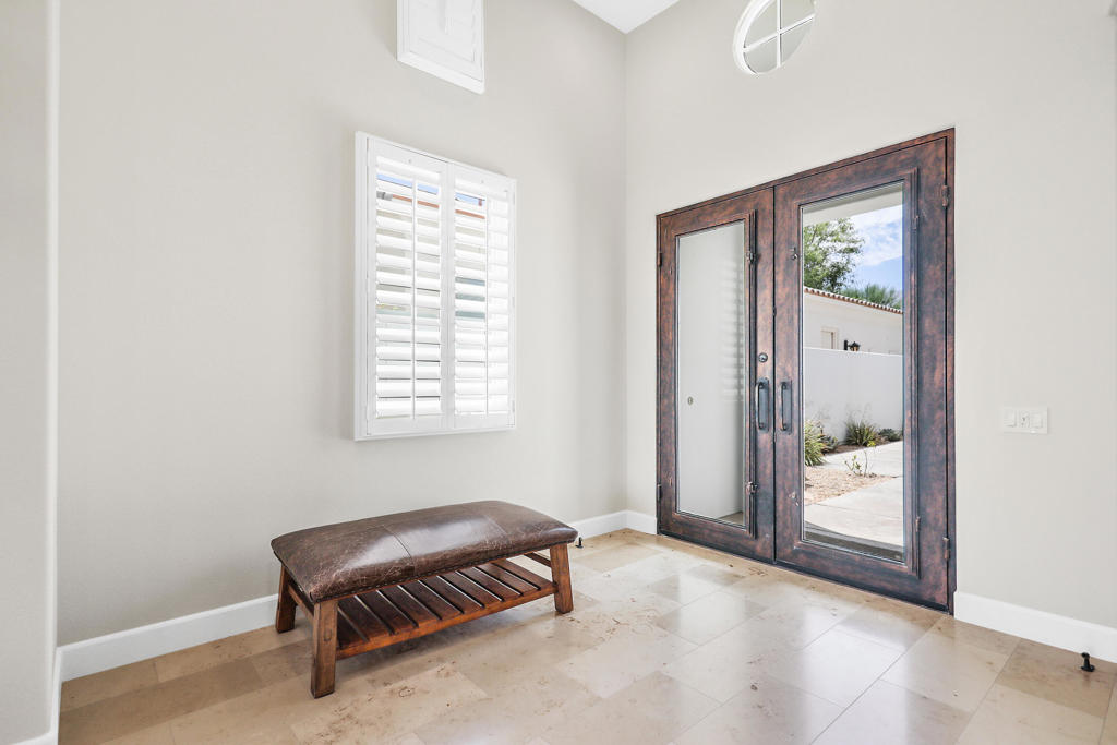 58400 Aracena Property Photo 6