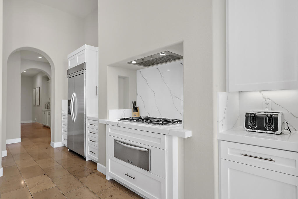 58400 Aracena Property Photo 13