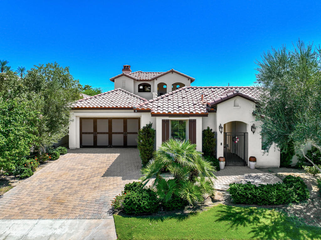 50640 Mandarina Property Photo 1