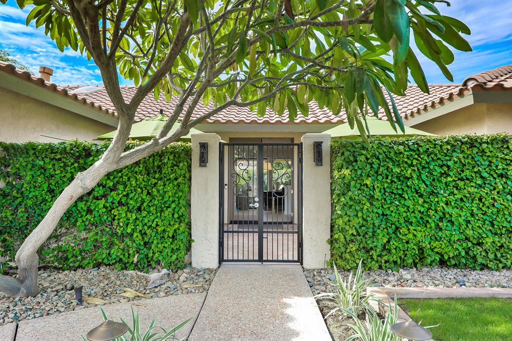 48721 Santa Ursula Street Property Photo 1