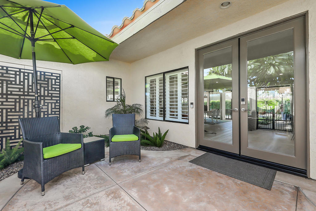 48721 Santa Ursula Street Property Photo 2