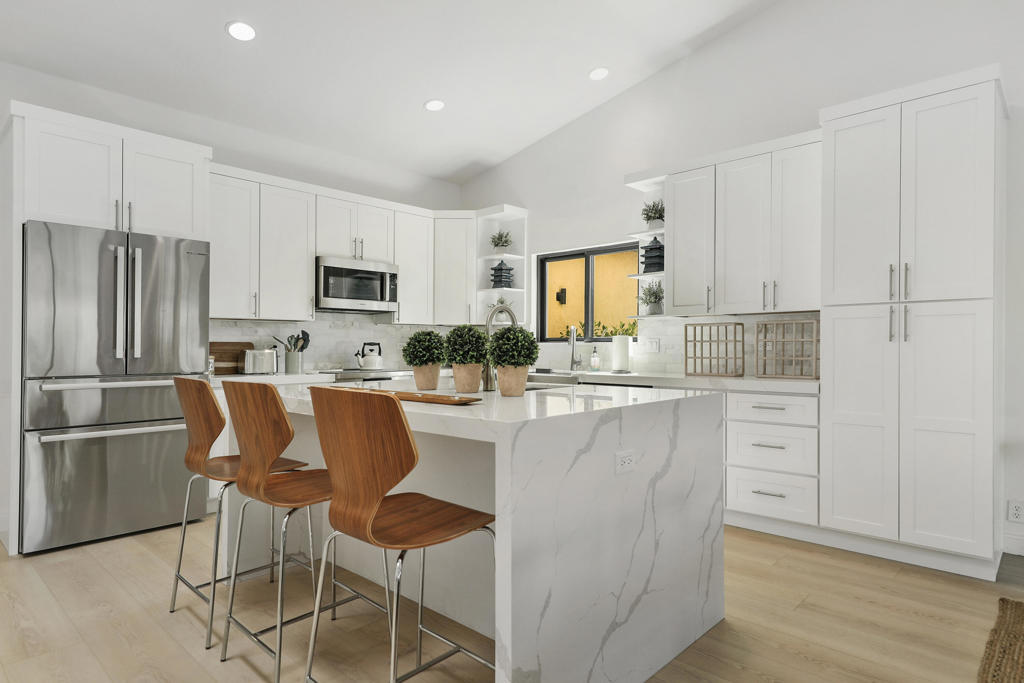 48721 Santa Ursula Street Property Photo 10