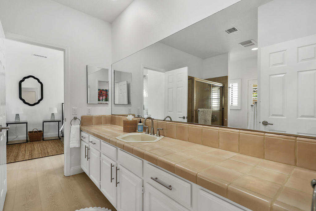 48721 Santa Ursula Street Property Photo 17