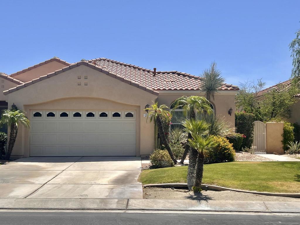 18 Via Bella Property Photo 1