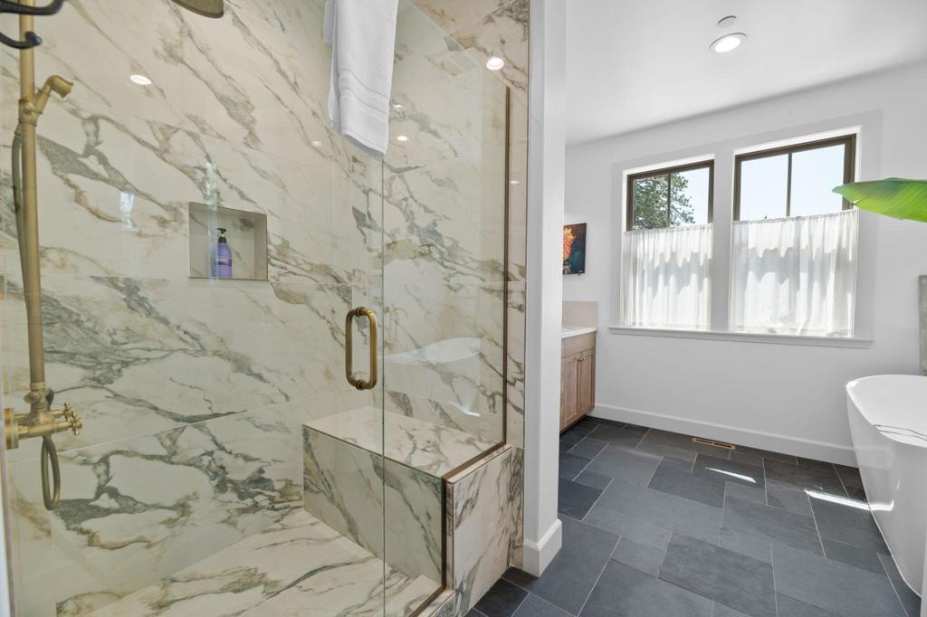 826 Pine Meadow Court Property Photo 24