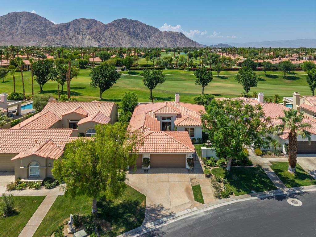 57461 Spanish Hills Lane Property Photo 3