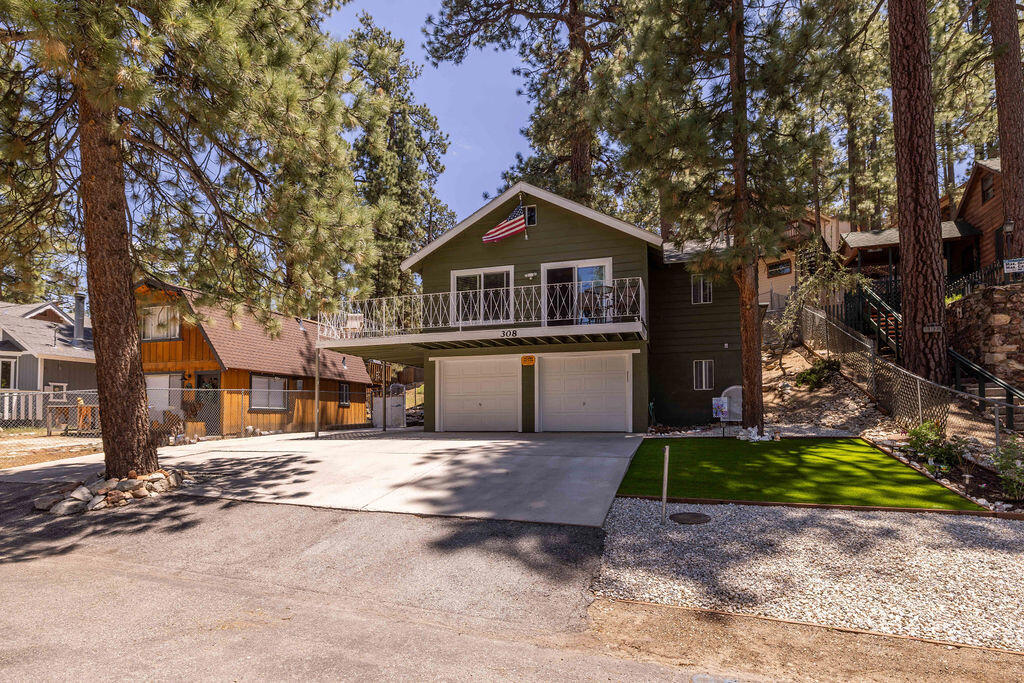 308 W Rainbow Boulevard Property Photo 1