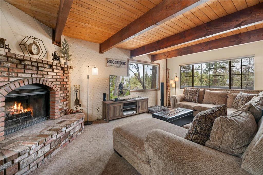 43289 Shasta Road Property Photo 1