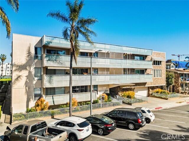 528 Cedar Avenue 1l Property Photo 1