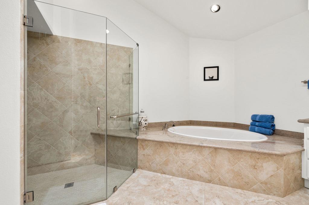 54612 Inverness Way Property Photo 23