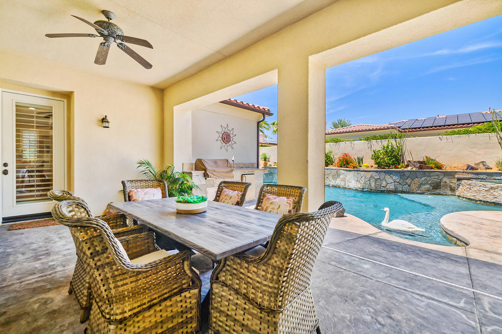 35202 Vista Del Monte Property Photo 1