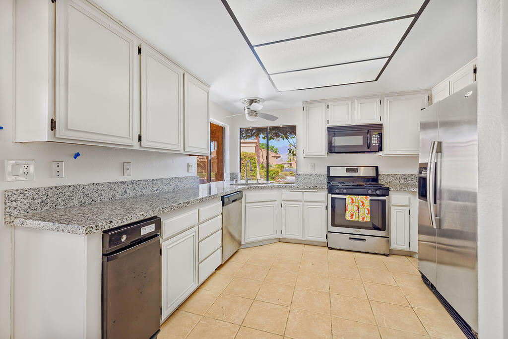 44695 Monaco Circle Property Photo 1