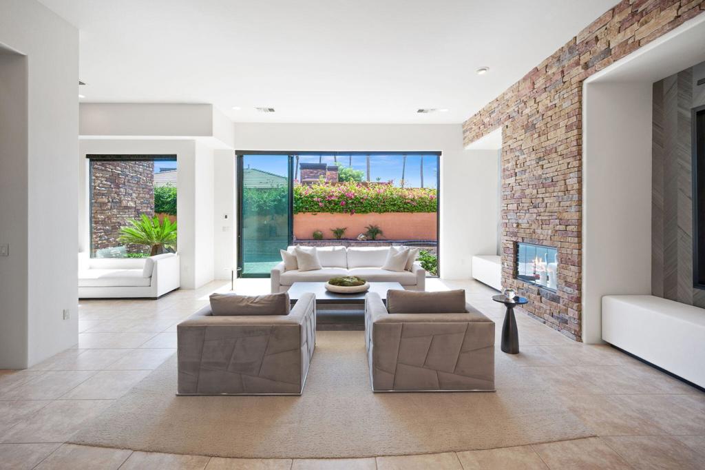 50380 Via Serenidad Property Photo 1