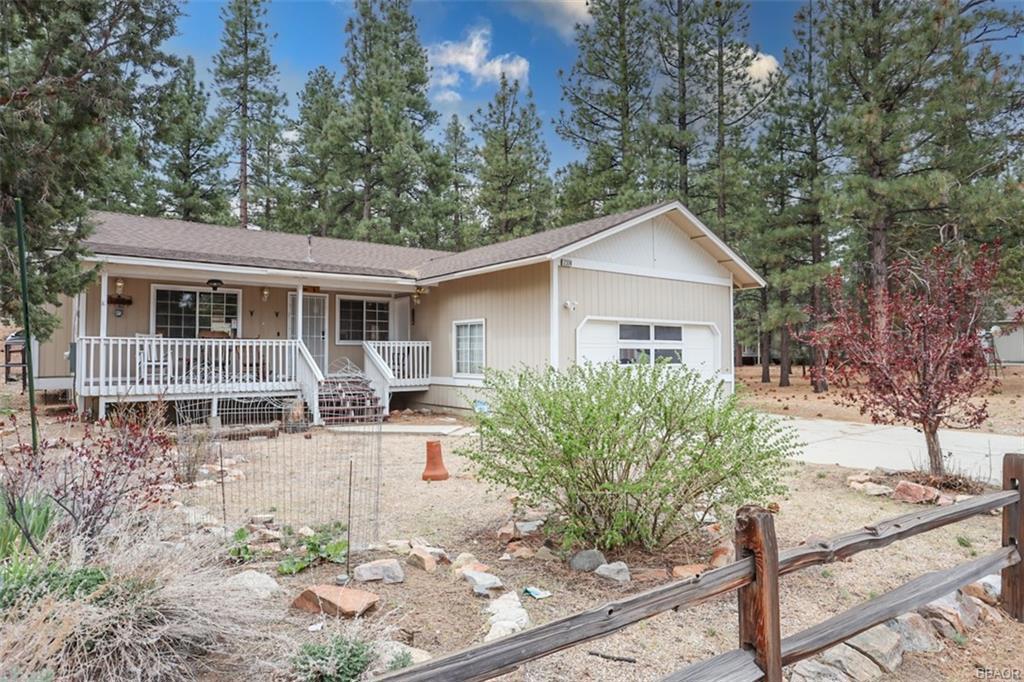 2324 Manzanita Lane Property Photo 1