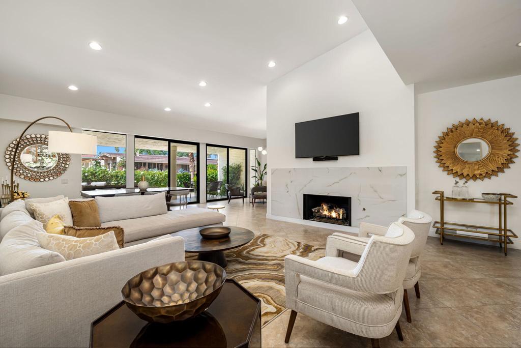 44837 Oro Grande Circle Property Photo 1