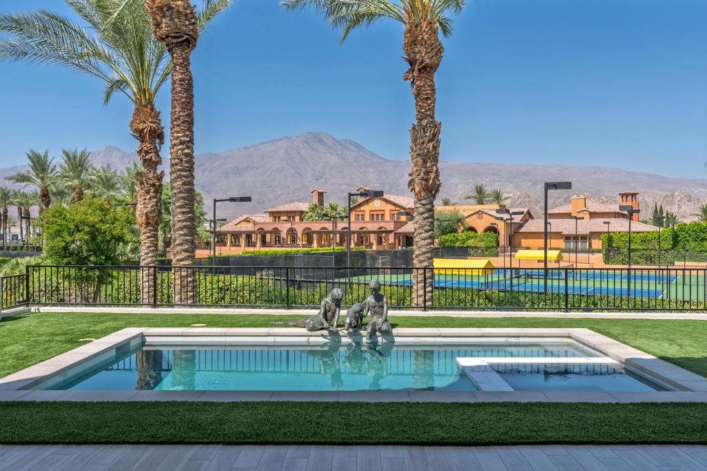 58892 Marbella Property Photo 1