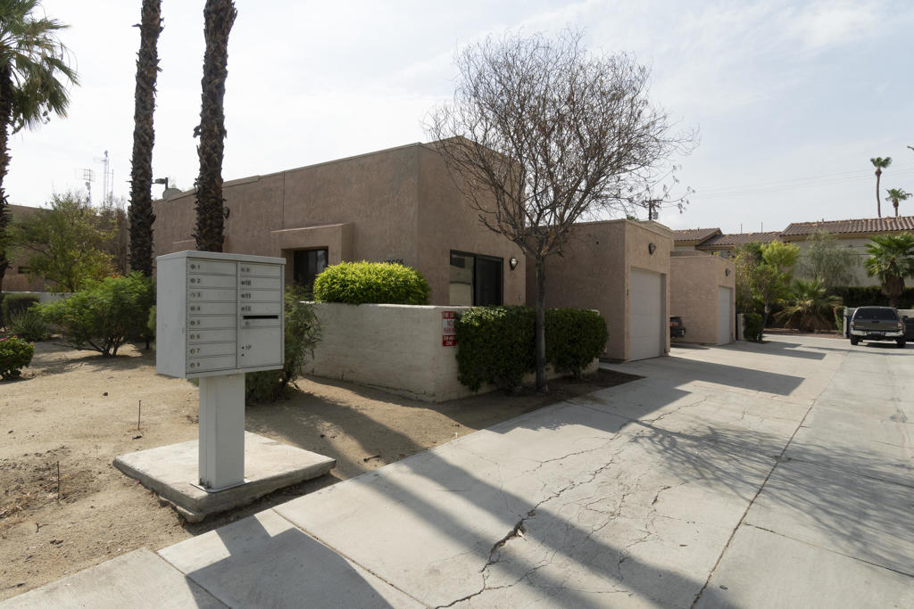 73625 65 Fred Waring Drive Property Photo 5