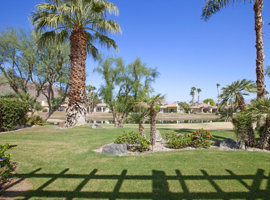 48200 Via Solana Property Photo 3