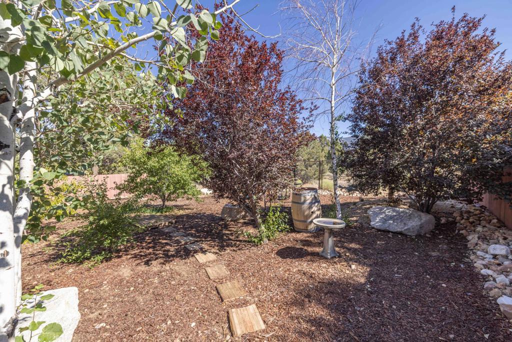 1239 E Alpinview Drive Property Photo 12