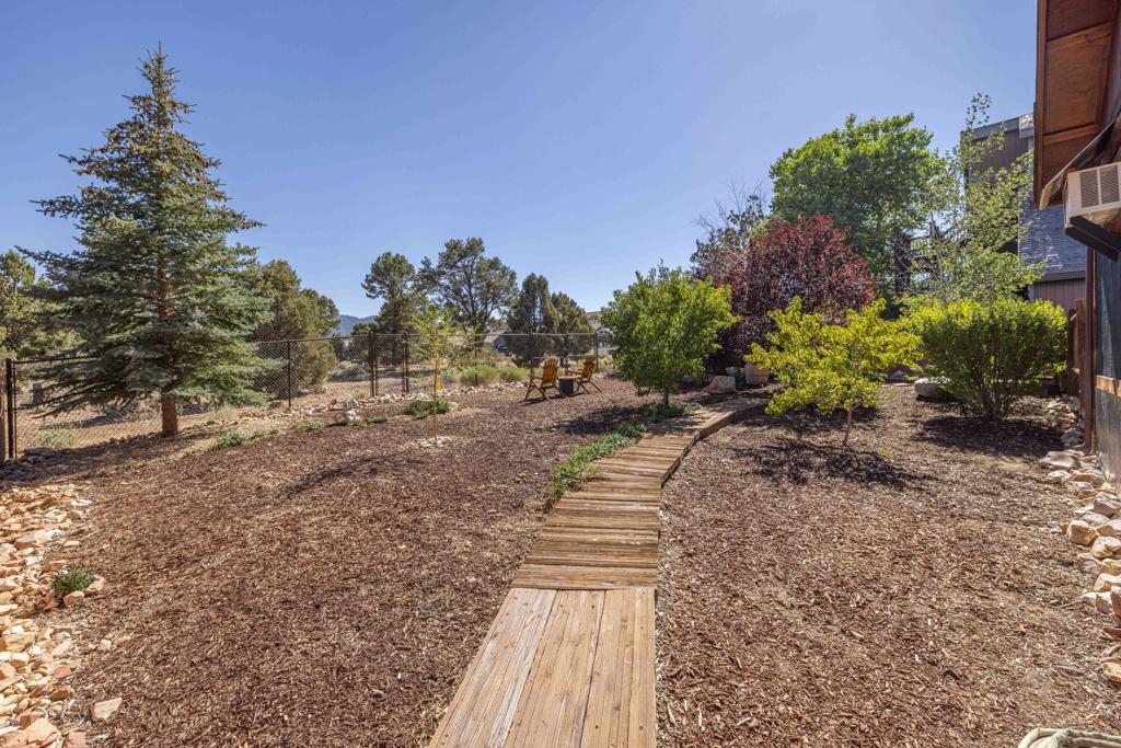 1239 E Alpinview Drive Property Photo 13