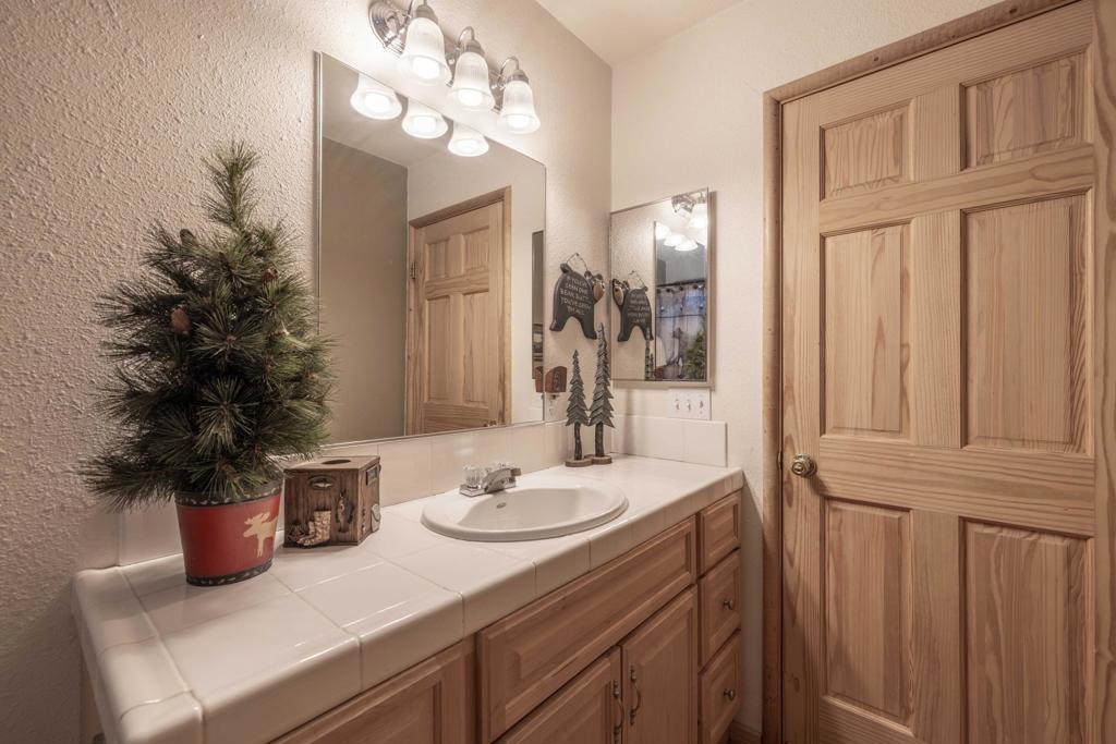 1239 E Alpinview Drive Property Photo 36