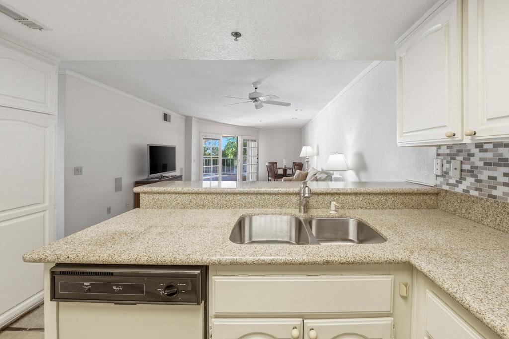 500 E Amado Road 511 Property Photo 18