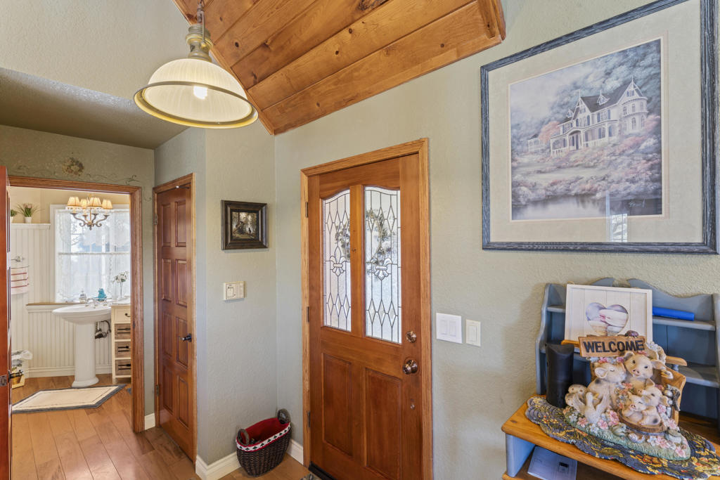 692 Zurich Drive Property Photo 10