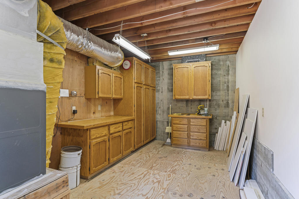 692 Zurich Drive Property Photo 45