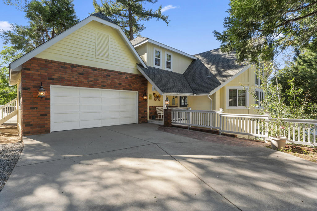 692 Zurich Drive Property Photo 49