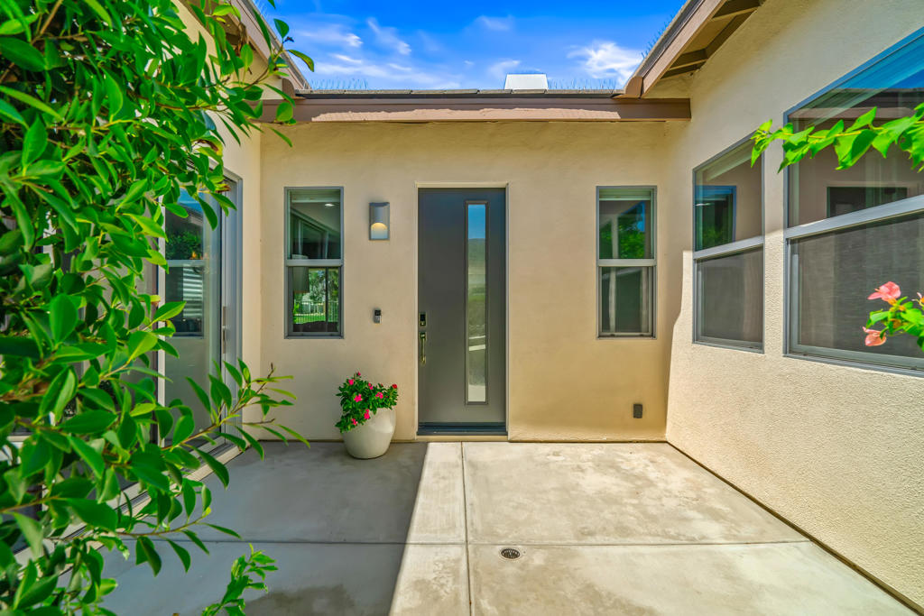 1325 Passage Street Property Photo 1