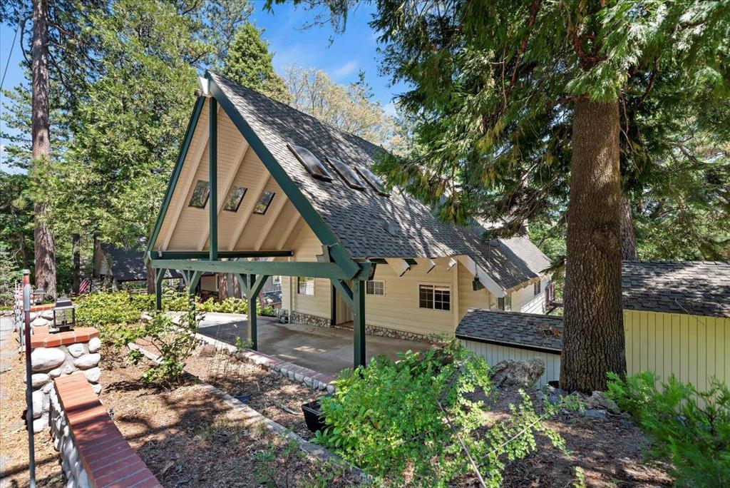 331 Annandale Drive Property Photo 2
