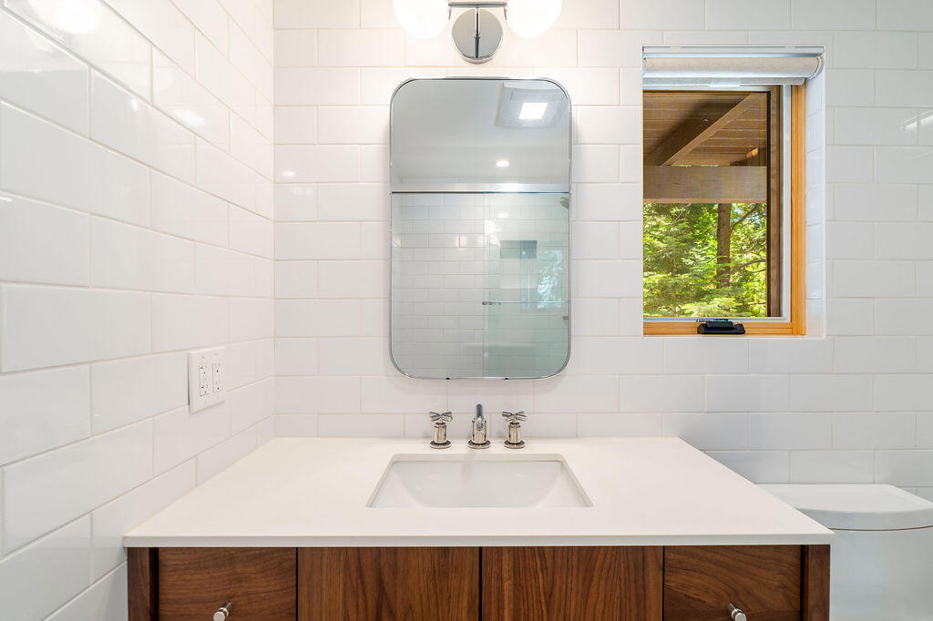 24718 Fern Valley Road Property Photo 19