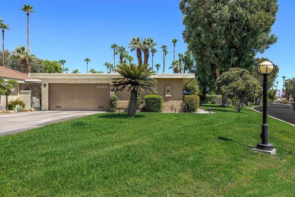 2490 Oakcrest Drive Property Photo 1