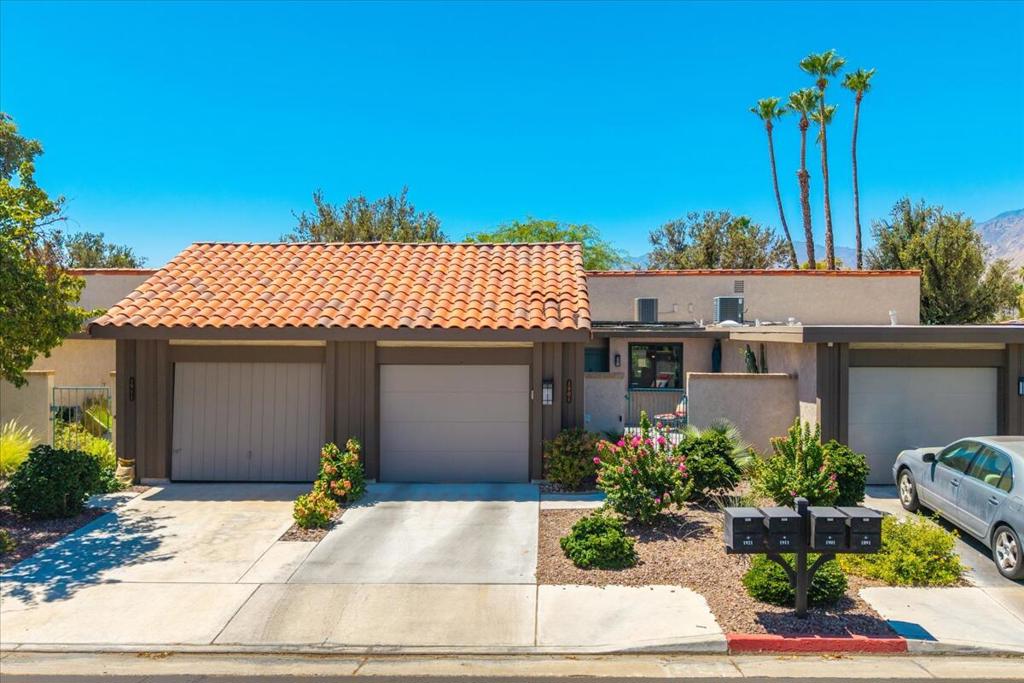 1901 Paseo Pelota Property Photo 1