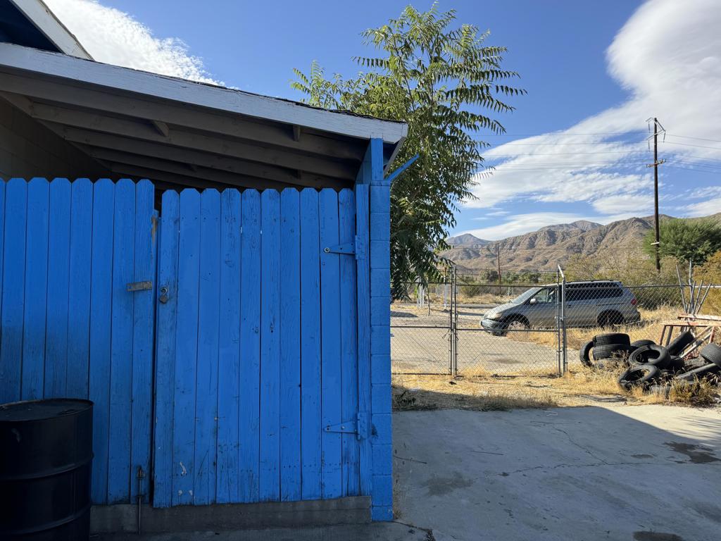 49927 29 Palms Highway Property Photo 18